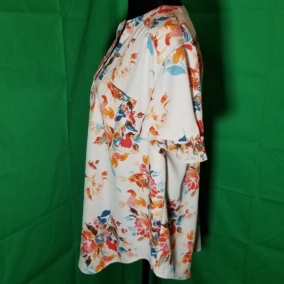 Torrid Top Plus Size 0 Harper Ivory Floral V Neck Pockets Flutter Sleeves Office - Picture 2 of 7